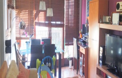 Resale - Apartment - Middle Floor Apartment - Estepona - Estepona Centro