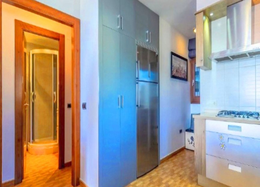 Resale - Apartment - Middle Floor Apartment - Estepona - Estepona Centro