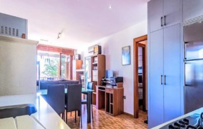 Resale - Apartment - Middle Floor Apartment - Estepona - Estepona Centro