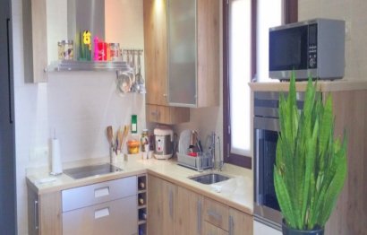 Resale - Apartment - Middle Floor Apartment - Estepona - Estepona Centro