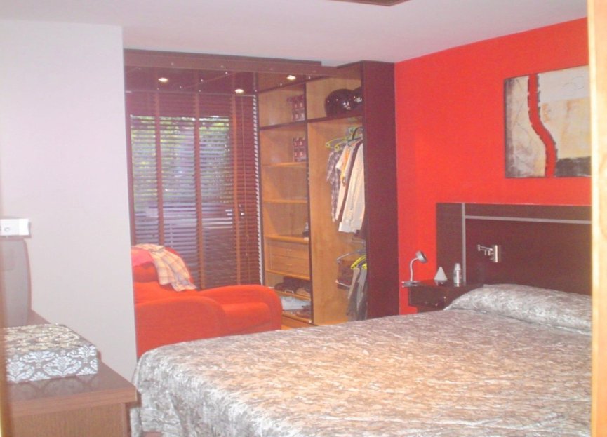 Resale - Apartment - Middle Floor Apartment - Estepona - Estepona Centro