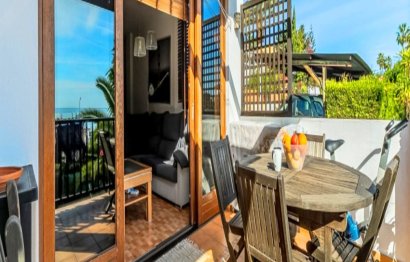 Resale - Apartment - Middle Floor Apartment - Estepona - Estepona Centro