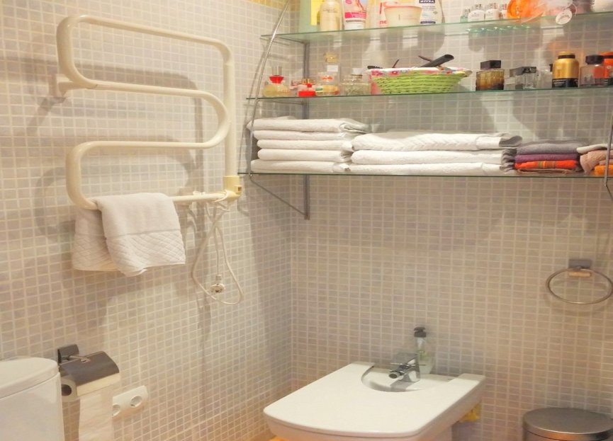 Resale - Apartment - Middle Floor Apartment - Estepona - Estepona Centro