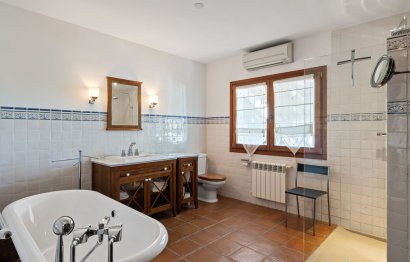 Reventa - House - Detached Villa - Marbella - Marbesa