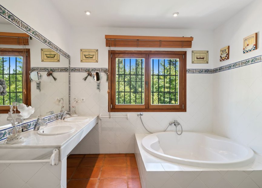 Reventa - House - Detached Villa - Marbella - Marbesa