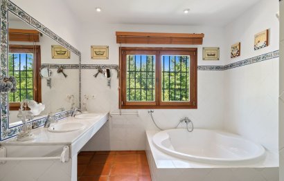 Reventa - House - Detached Villa - Marbella - Marbesa