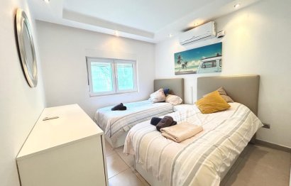 Resale - House - Detached Villa - Estepona - Estepona Centro