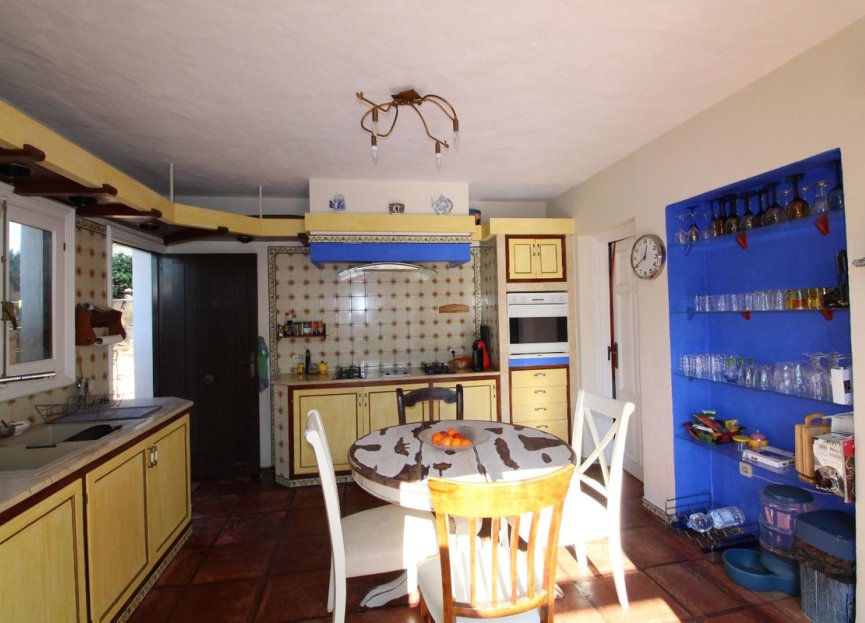Resale - House - Detached Villa - Estepona - New Golden Mile