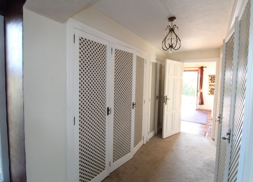 Resale - House - Detached Villa - Estepona - New Golden Mile