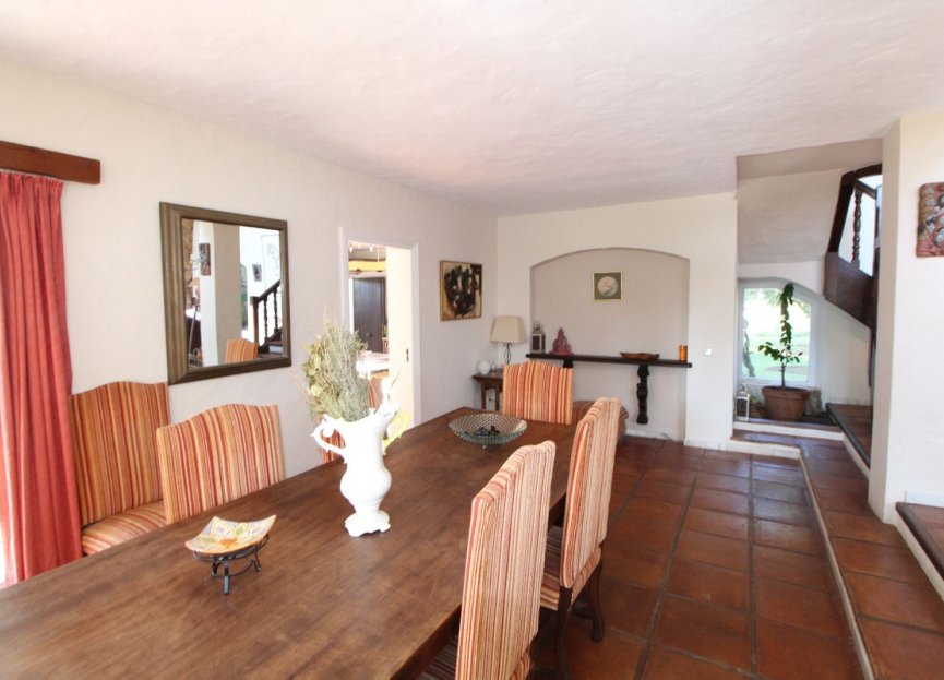 Resale - House - Detached Villa - Estepona - New Golden Mile