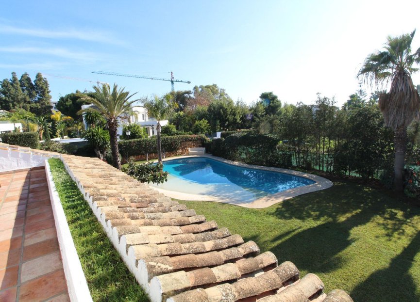 Resale - House - Detached Villa - Estepona - New Golden Mile