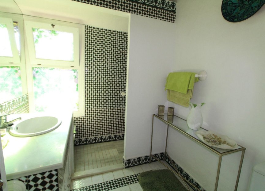 Resale - House - Detached Villa - Estepona - New Golden Mile