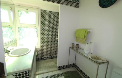 Resale - House - Detached Villa - Estepona - New Golden Mile