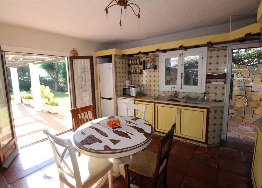 Resale - House - Detached Villa - Estepona - New Golden Mile