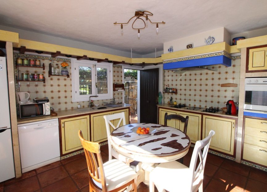 Resale - House - Detached Villa - Estepona - New Golden Mile