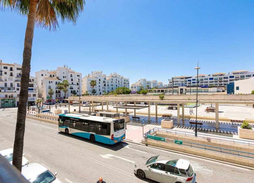 Resale - Apartment - Middle Floor Apartment - Marbella - Puerto Banús