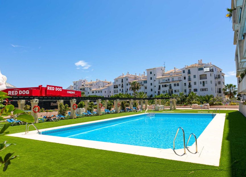 Resale - Apartment - Middle Floor Apartment - Marbella - Puerto Banús
