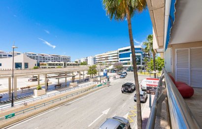 Resale - Apartment - Middle Floor Apartment - Marbella - Puerto Banús