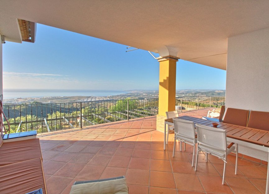 Resale - House - Finca - Cortijo - Estepona - Estepona Centro