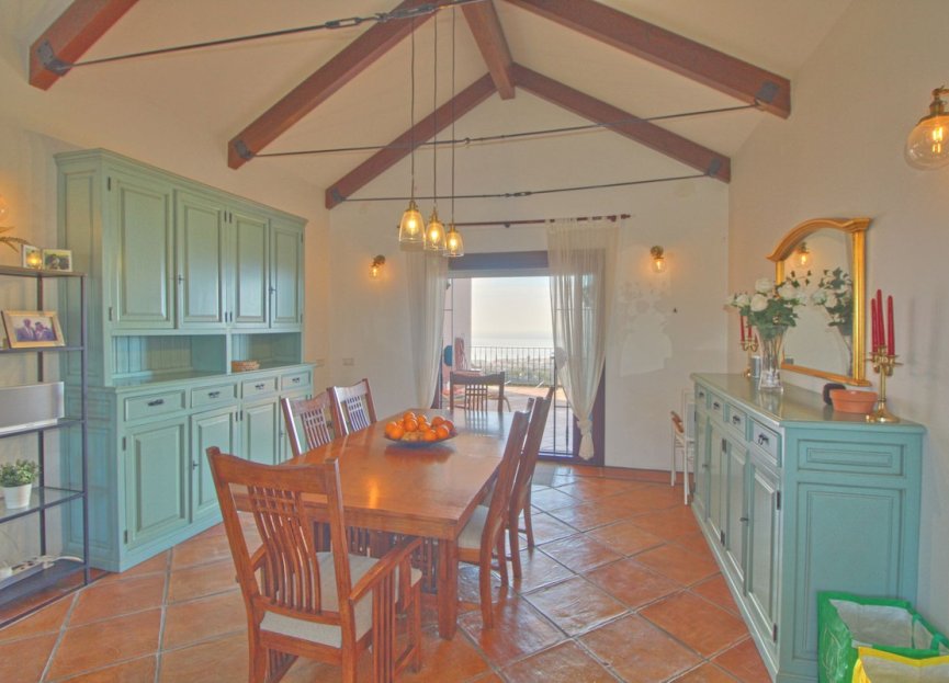 Resale - House - Finca - Cortijo - Estepona - Estepona Centro