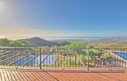 Resale - House - Finca - Cortijo - Estepona - Estepona Centro