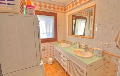 Resale - House - Finca - Cortijo - Estepona - Estepona Centro