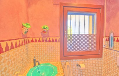 Resale - House - Finca - Cortijo - Estepona - Estepona Centro