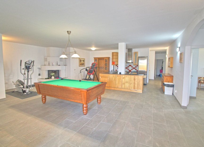 Resale - House - Finca - Cortijo - Estepona - Estepona Centro