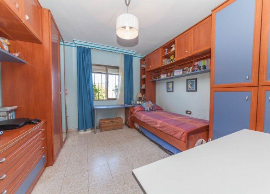 Resale - House - Detached Villa - Estepona - El Padron