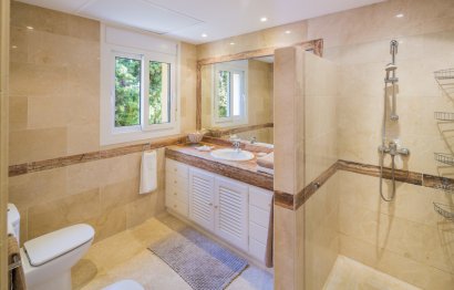 Resale - House - Detached Villa - Marbella - Elviria