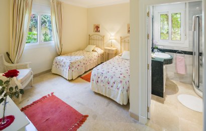 Resale - House - Detached Villa - Marbella - Elviria