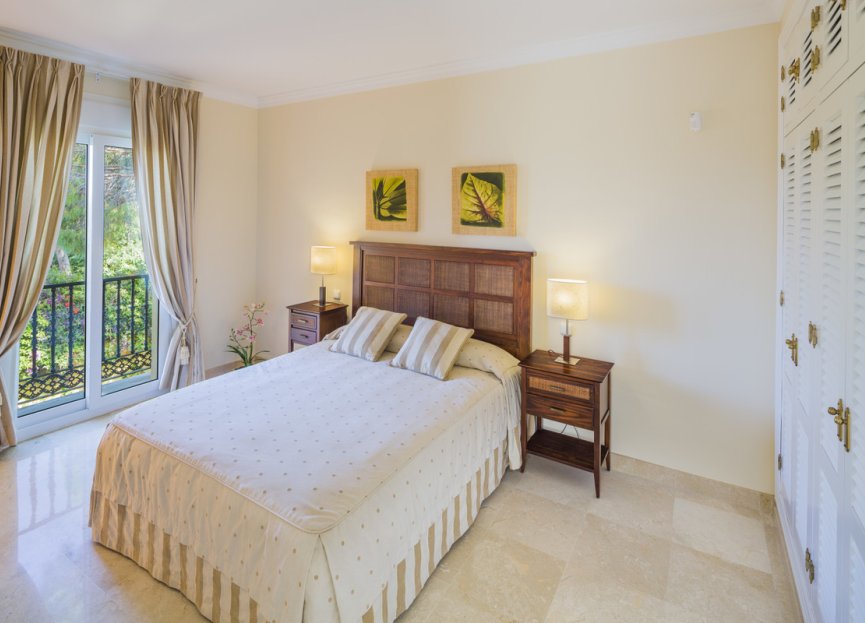 Resale - House - Detached Villa - Marbella - Elviria