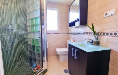 Resale - Apartment - Top Floor Apartment - Estepona - Estepona Centro