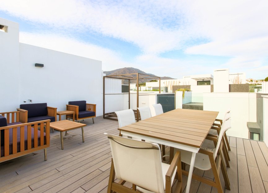 Resale - House - Townhouse - Estepona - Estepona Centro