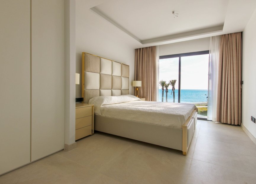 Resale - House - Townhouse - Estepona - Estepona Centro