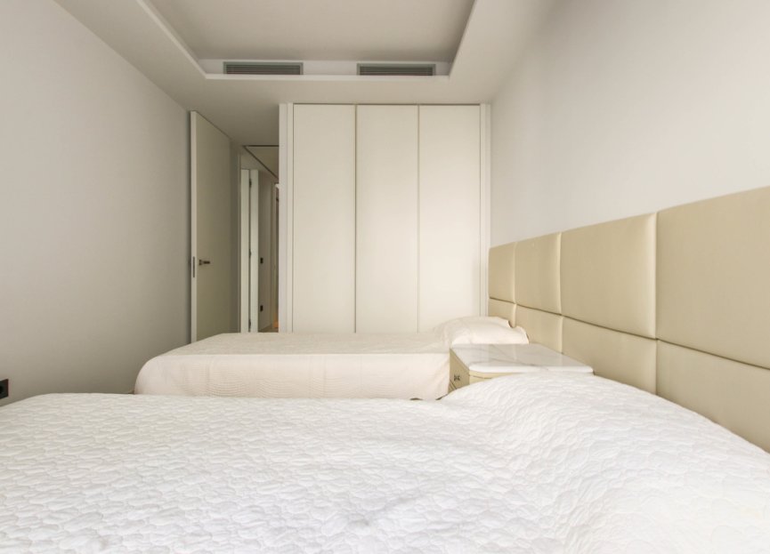 Resale - House - Townhouse - Estepona - Estepona Centro