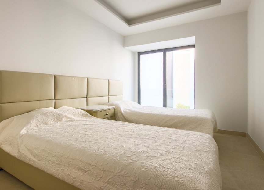 Resale - House - Townhouse - Estepona - Estepona Centro