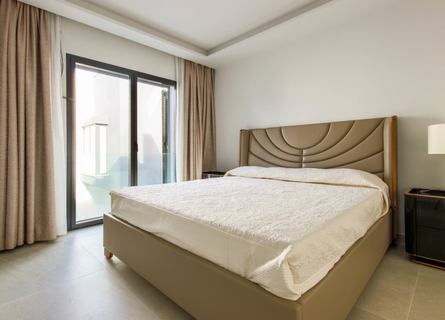 Resale - House - Townhouse - Estepona - Estepona Centro