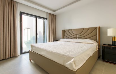 Resale - House - Townhouse - Estepona - Estepona Centro