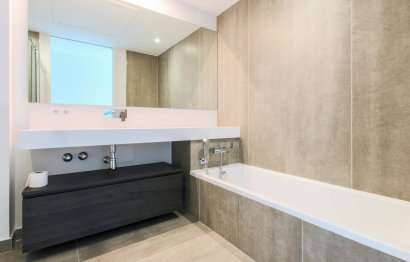 Resale - House - Townhouse - Estepona - Estepona Centro