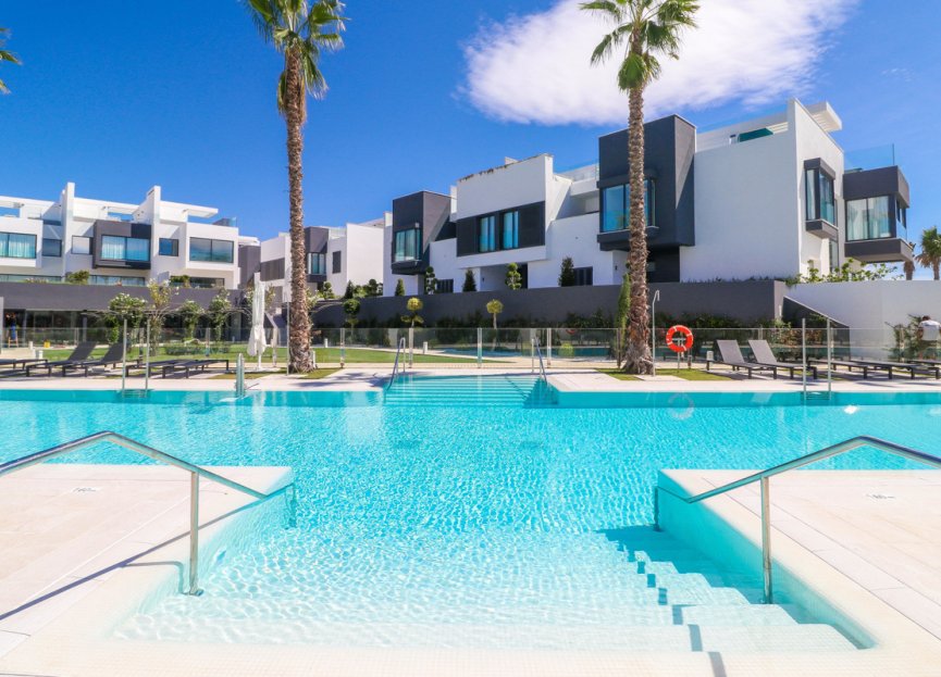 Resale - House - Townhouse - Estepona - Estepona Centro