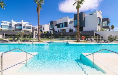 Resale - House - Townhouse - Estepona - Estepona Centro