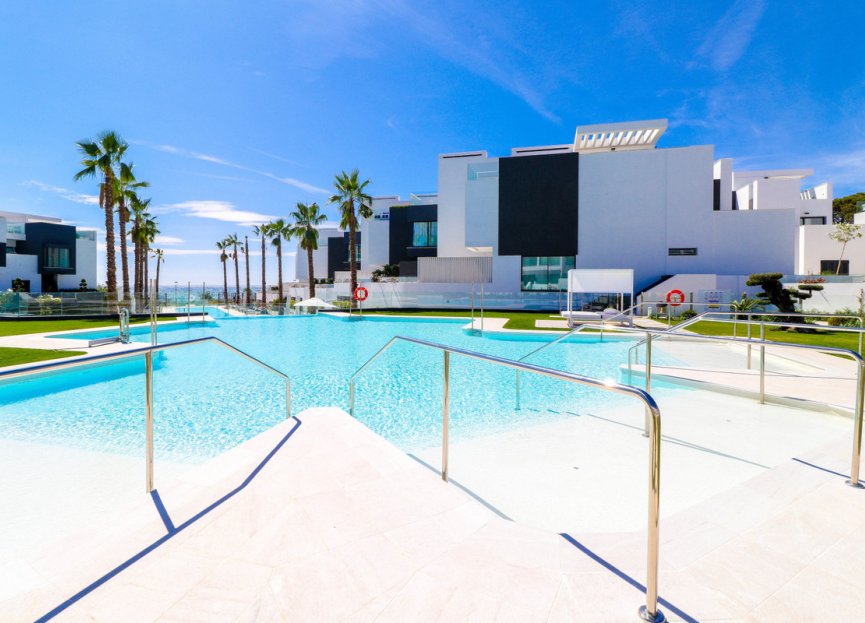 Resale - House - Townhouse - Estepona - Estepona Centro