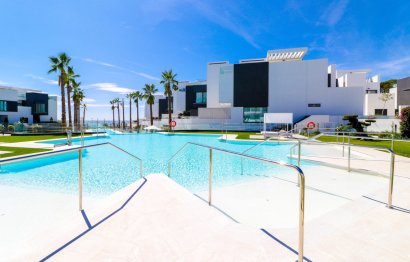 Resale - House - Townhouse - Estepona - Estepona Centro