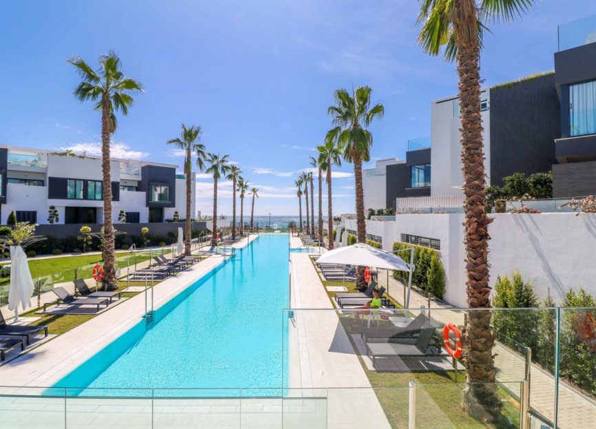 Resale - House - Townhouse - Estepona - Estepona Centro