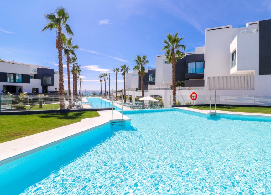 Resale - House - Townhouse - Estepona - Estepona Centro