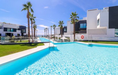 Resale - House - Townhouse - Estepona - Estepona Centro