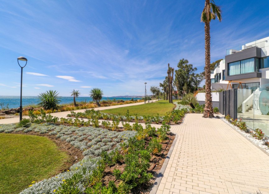 Resale - House - Townhouse - Estepona - Estepona Centro