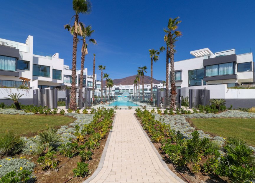 Resale - House - Townhouse - Estepona - Estepona Centro