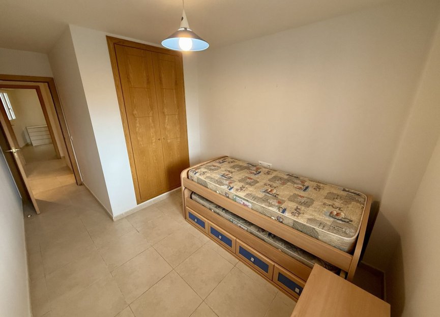 Resale - Apartment - Middle Floor Apartment - Marbella - La Campana